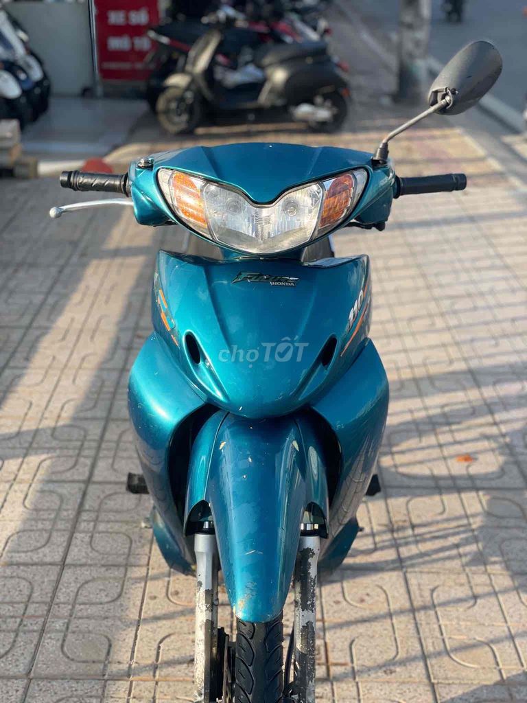 xe Honda 2001 - ảnh 1