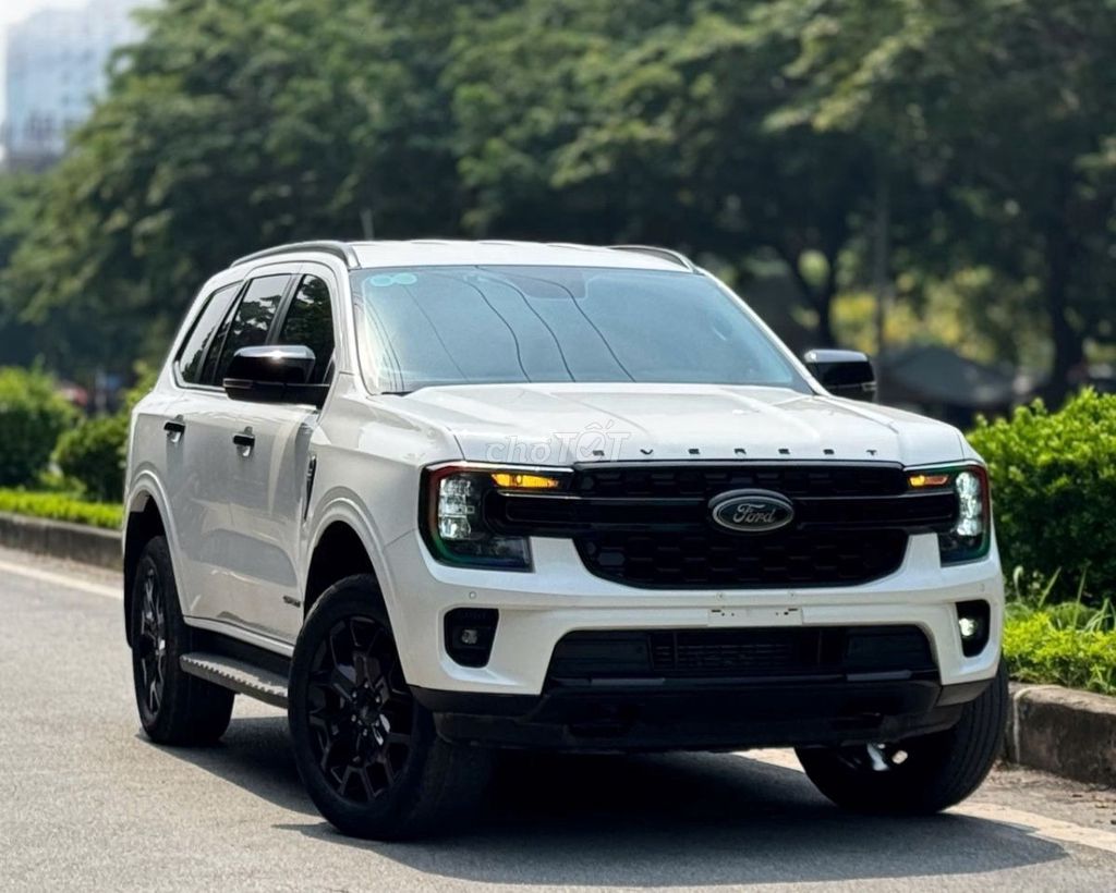 Ford Everest 2023 - ảnh 5
