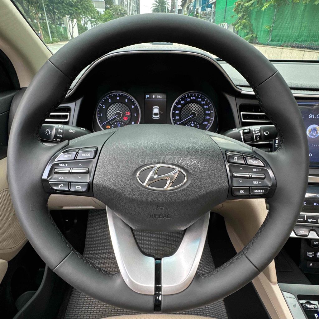 Hyundai Elantra - ảnh 3