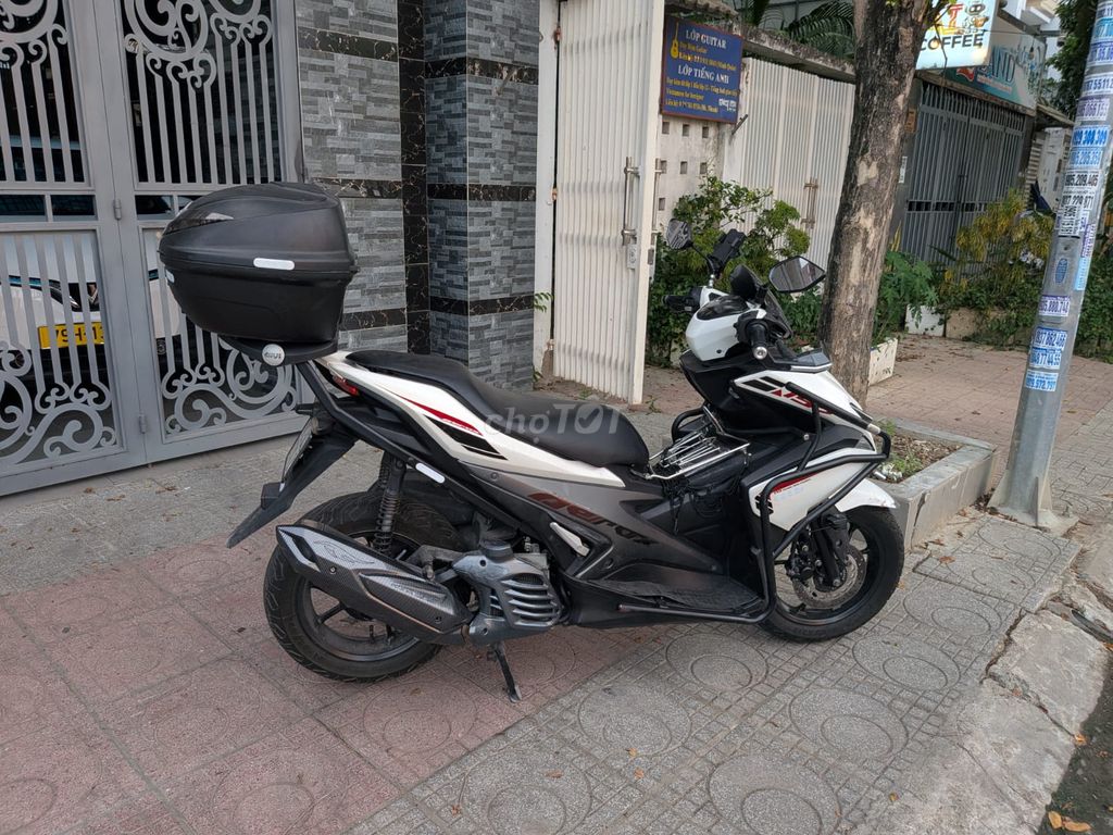 Yamaha NVX 2017 - ảnh 2