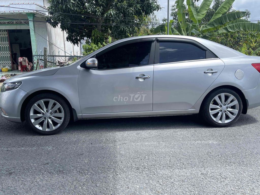 Kia Forte 2011 - ảnh 2