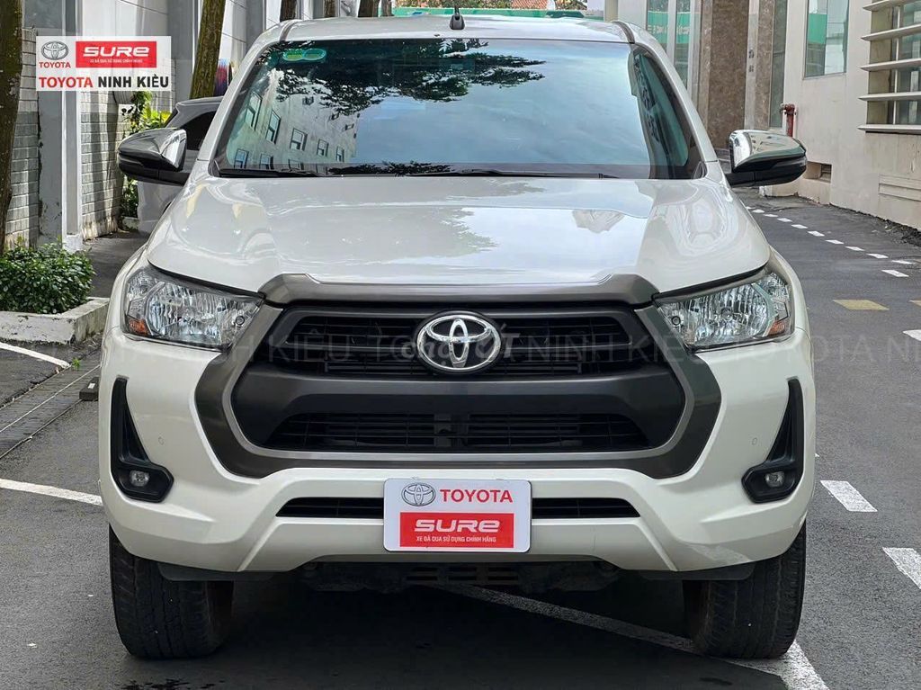 Toyota Hilux 2021 - ảnh 3
