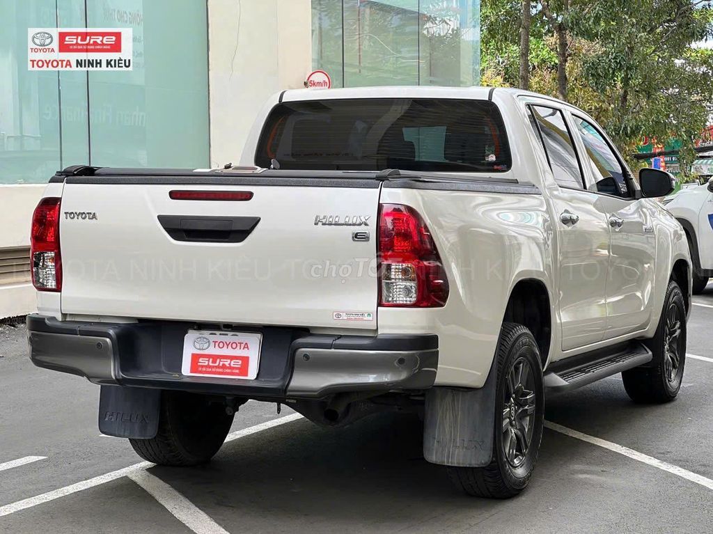 Toyota Hilux 2021 - ảnh 5