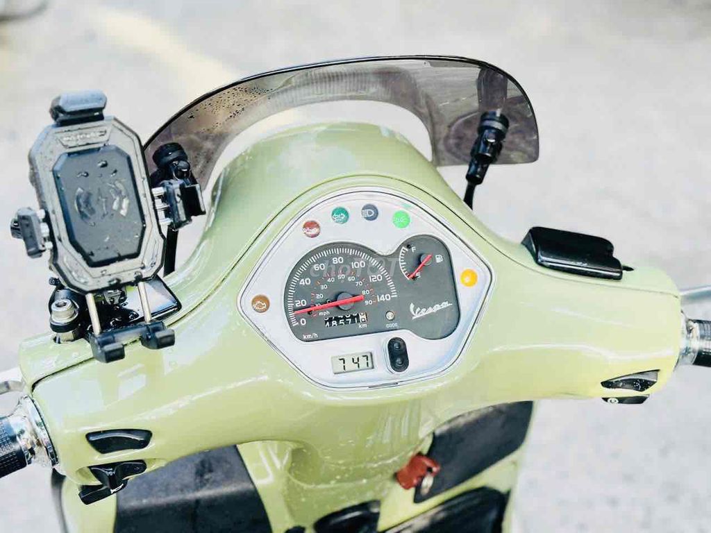 Piaggio Vespa 2015 - ảnh 4
