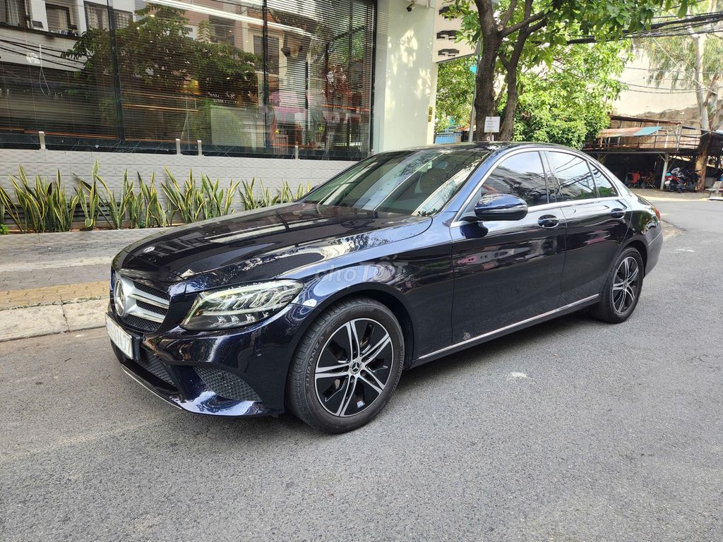 Mercedes-Benz 2020 - ảnh 3