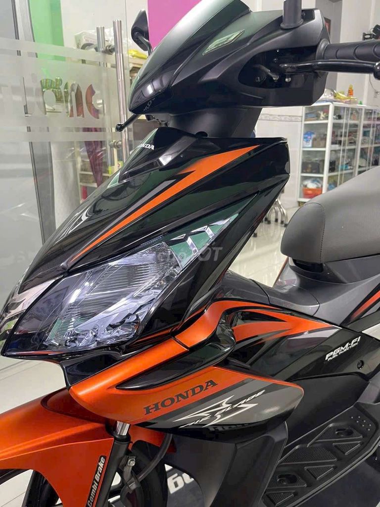 Honda Air Blade 2010 - ảnh 5