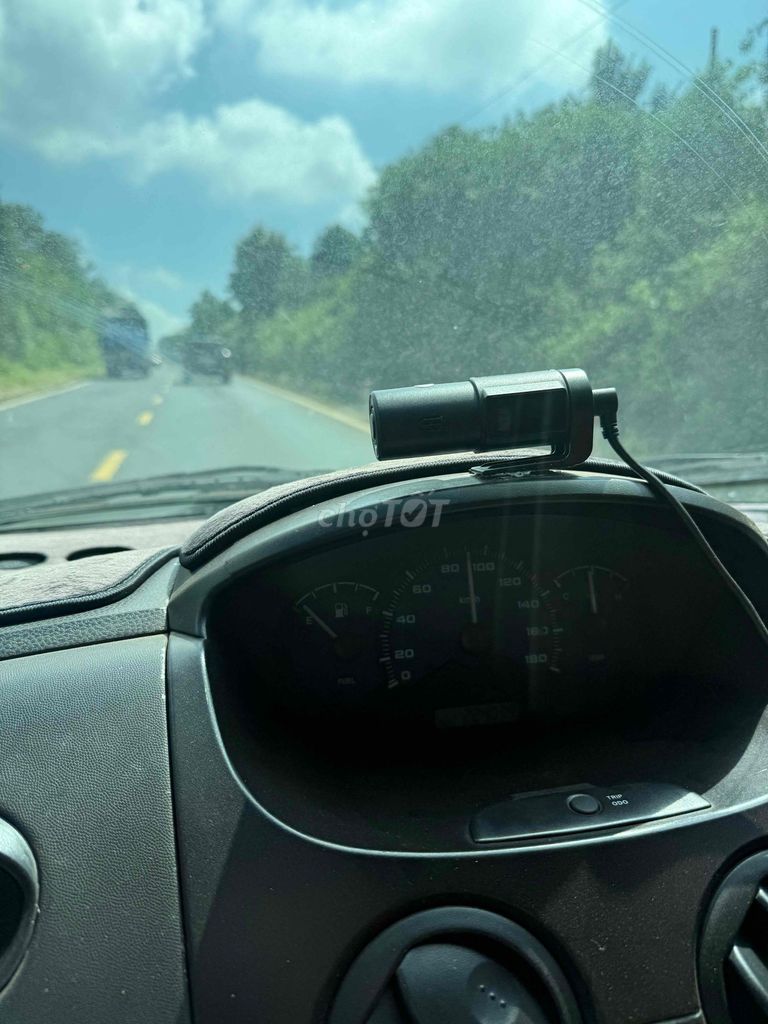 Chevrolet Spark 2011 - ảnh 2