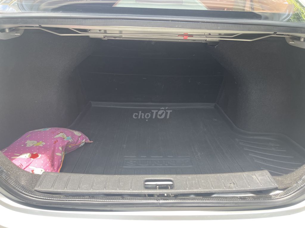 Nissan Sunny 2015 - ảnh 2