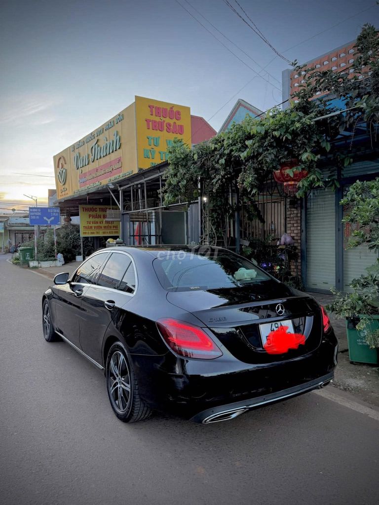Mercedes-Benz 2020 - ảnh 1