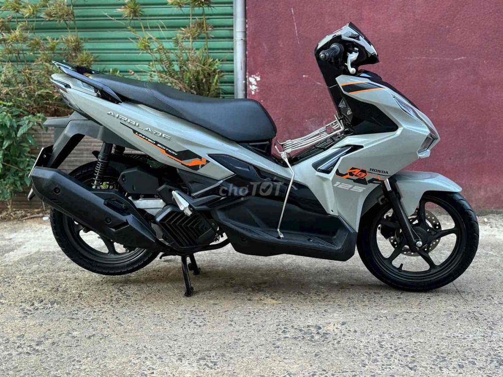 Honda Air Blade 2023 - ảnh 1