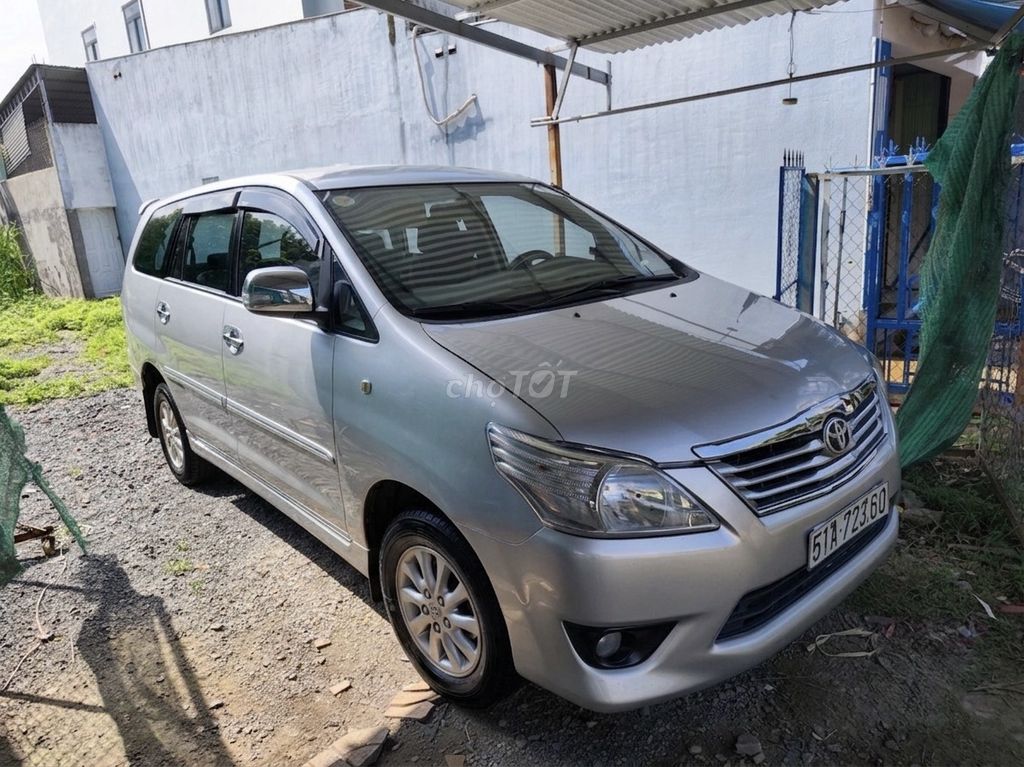 Toyota Innova 2013 - ảnh 2