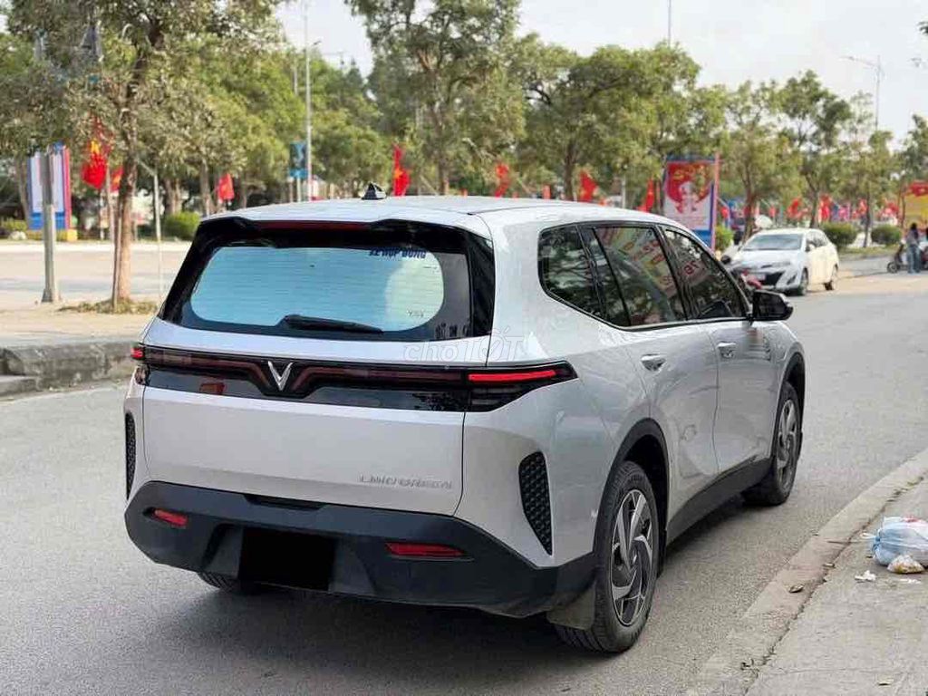 VinFast Limo Green 2025 - ảnh 3