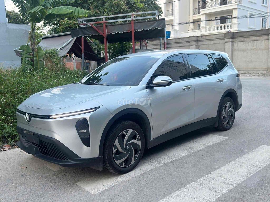 VinFast Limo Green 2025 - ảnh 4