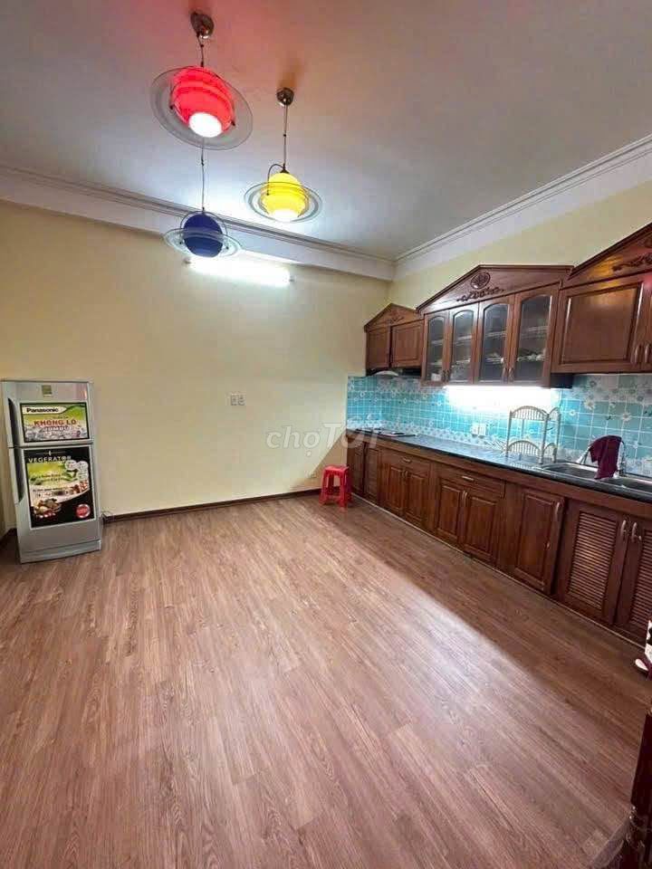 Nhà riêng tại Tây Hồ, Hà Nội - ảnh 3