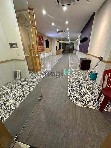 Nhà riêng tại Cầu Giấy, Hà Nội - ảnh 1