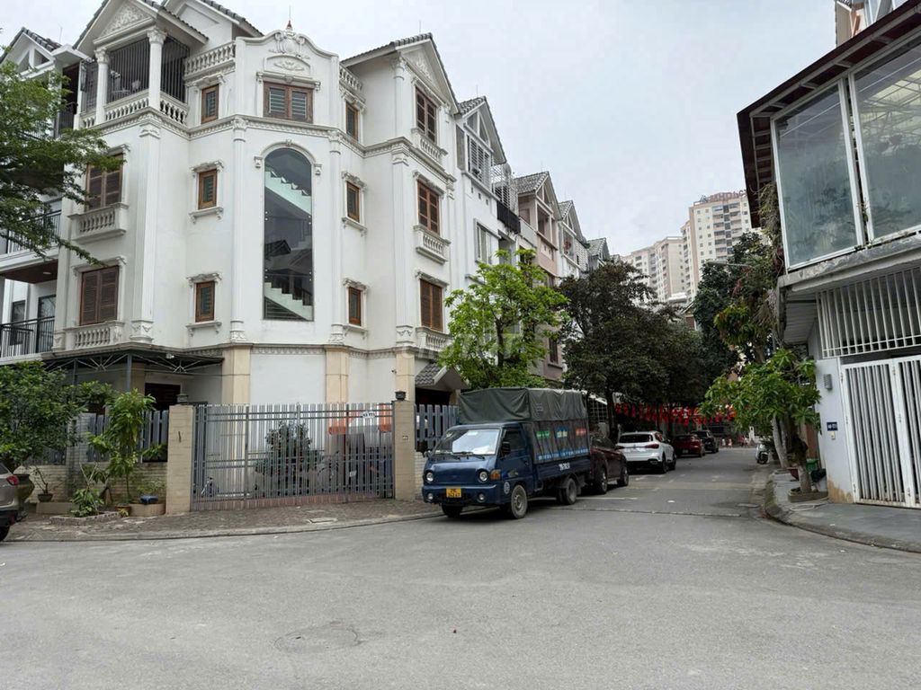 Nhà riêng tại Long Biên, Hà Nội - ảnh 2