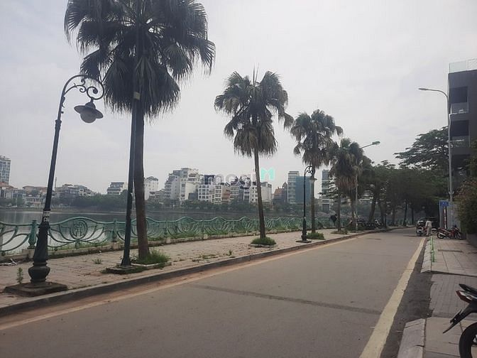 Nhà riêng tại Tây Hồ, Hà Nội - ảnh 1