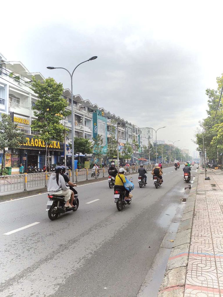 Nhà riêng tại 8, TP. Hồ Chí Minh - ảnh 3