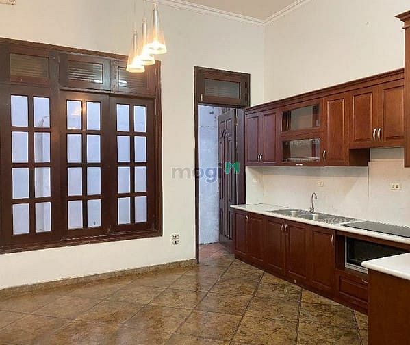 Nhà riêng tại Tây Hồ, Hà Nội - ảnh 4