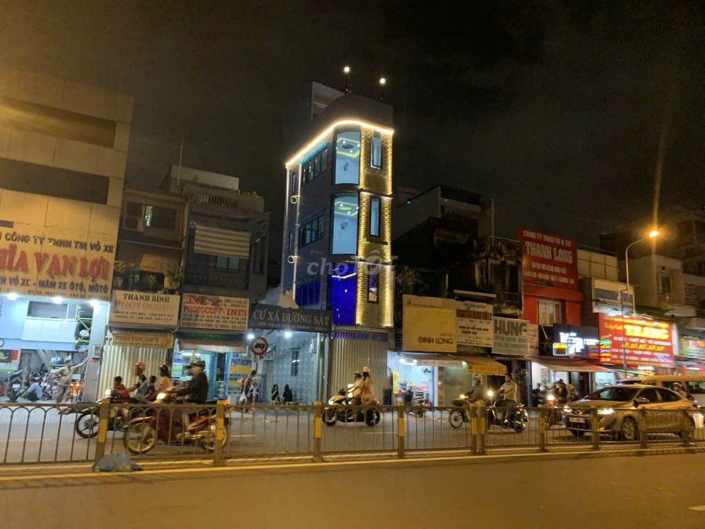 Nhà riêng tại 10, TP. Hồ Chí Minh - ảnh 1