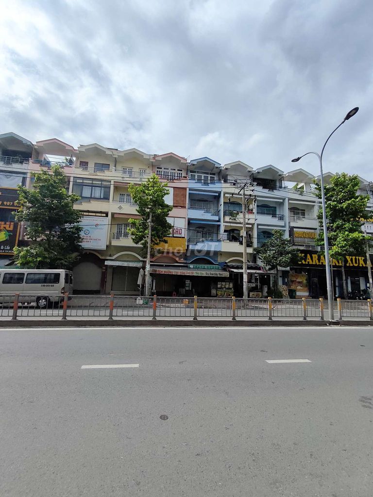 Nhà riêng tại 8, TP. Hồ Chí Minh - ảnh 1
