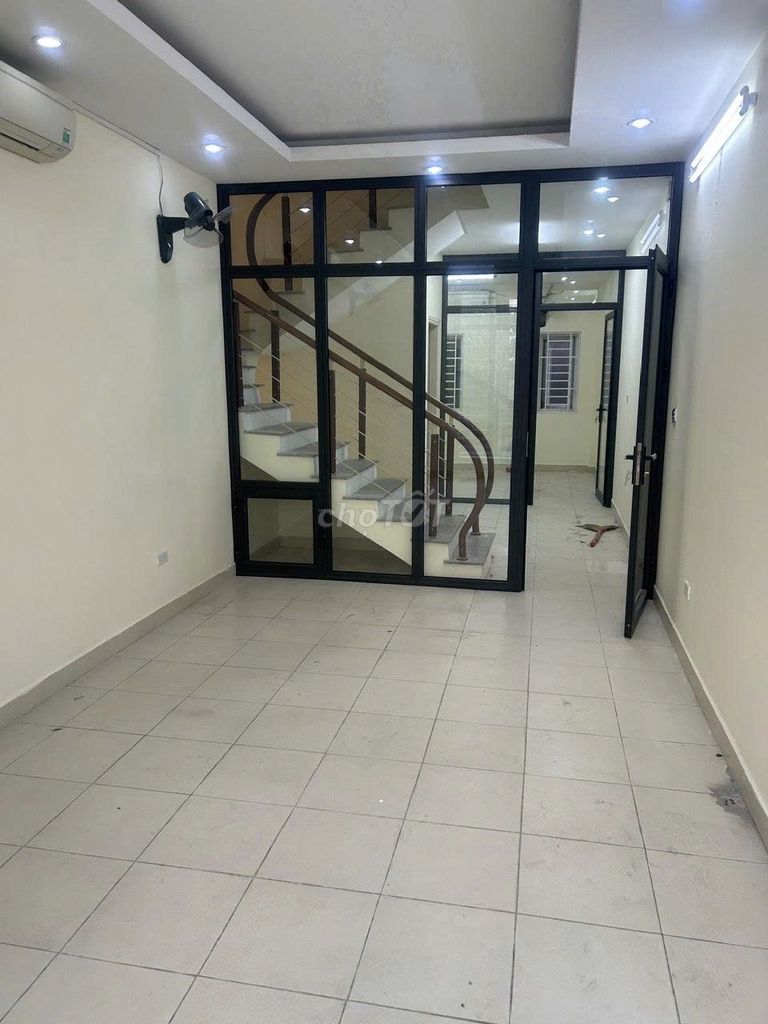 Nhà riêng tại Nam Từ Liêm, Hà Nội - ảnh 1