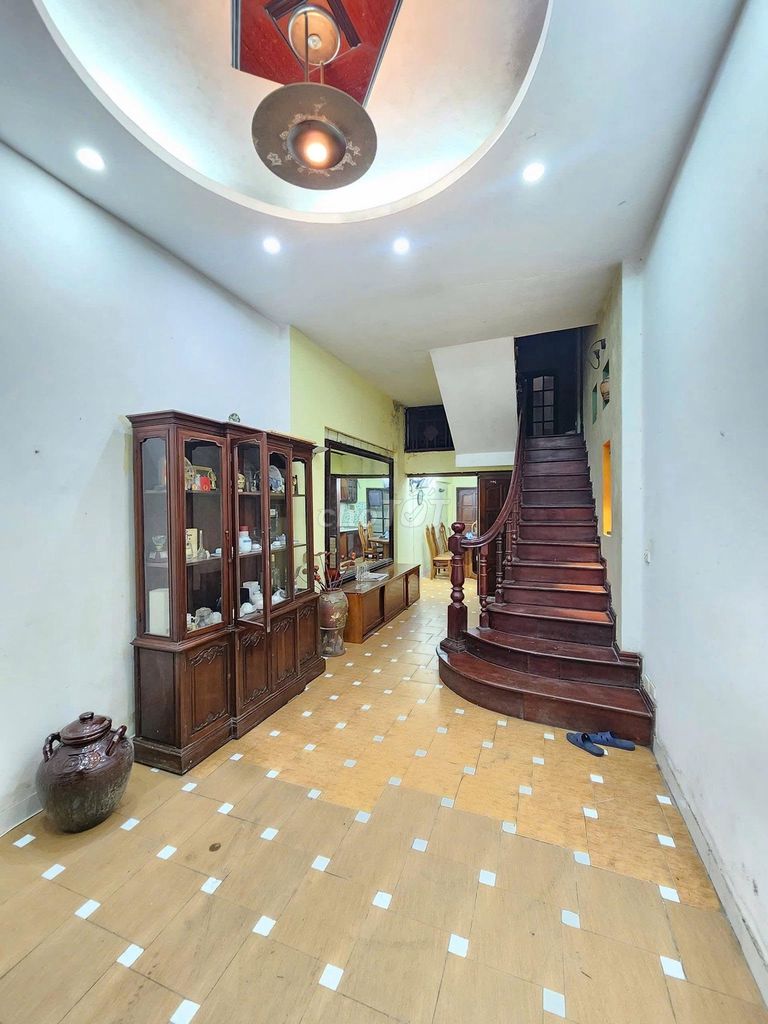 Nhà riêng tại Ba Đình, Hà Nội - ảnh 1