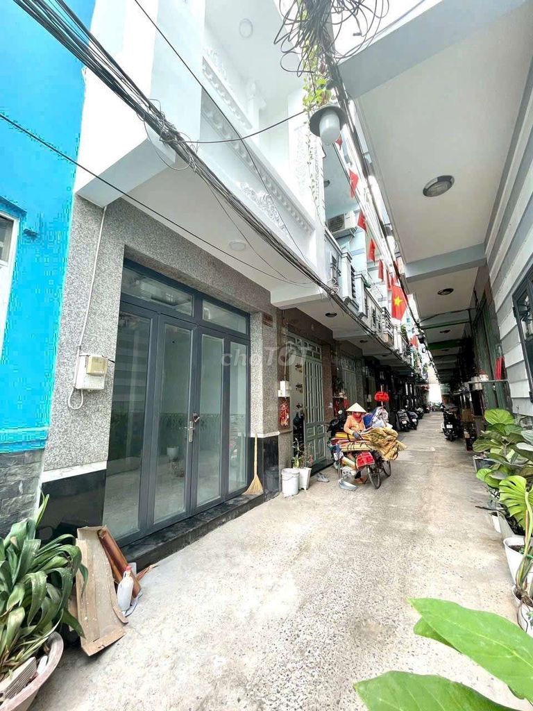 Nhà riêng tại 8, TP. Hồ Chí Minh - ảnh 1