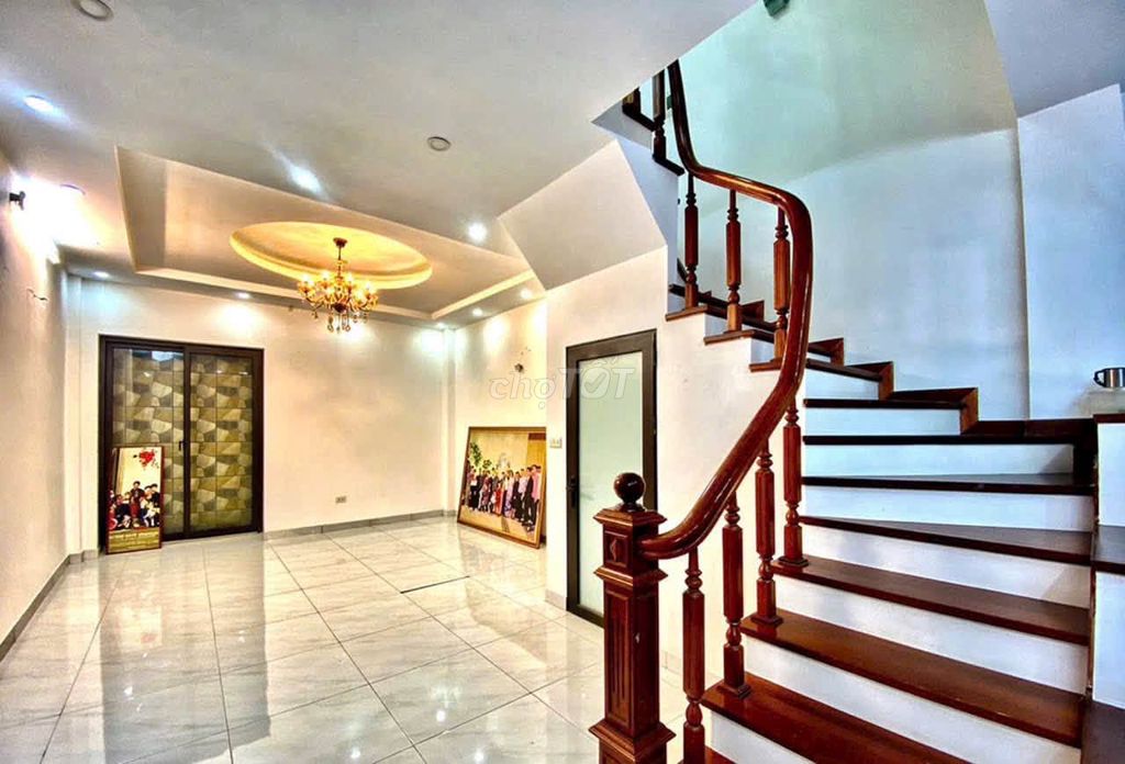 Nhà riêng tại Tây Hồ, Hà Nội - ảnh 1
