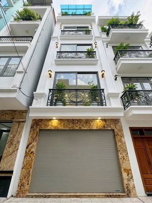 Nhà riêng tại Cầu Giấy, Hà Nội - ảnh 1