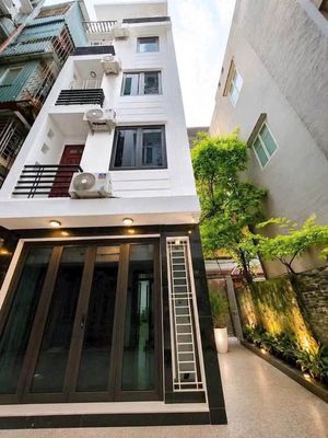 Nhà riêng tại Cầu Giấy, Hà Nội - ảnh 1