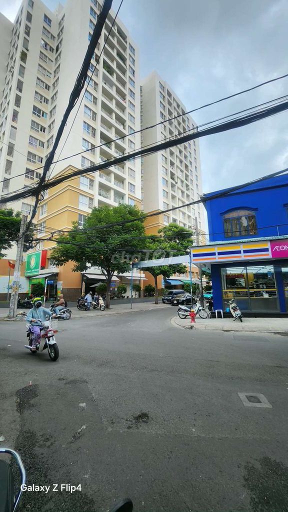 Nhà riêng tại Tân Phú, TP. Hồ Chí Minh - ảnh 1