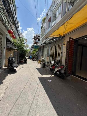 Nhà riêng tại 8, TP. Hồ Chí Minh - ảnh 1
