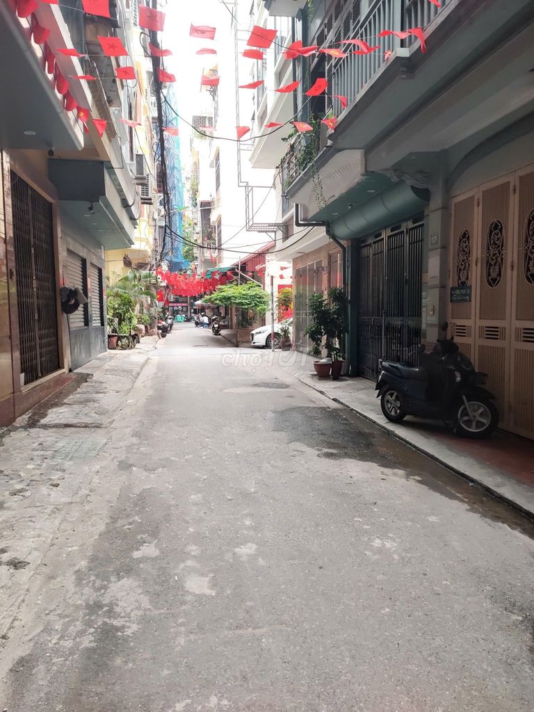 Nhà riêng tại Cầu Giấy, Hà Nội - ảnh 1