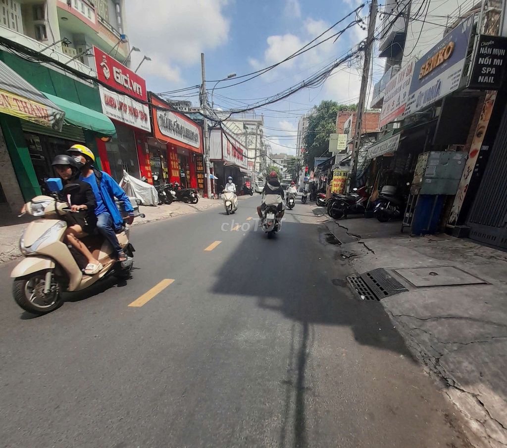 Nhà riêng tại Tân Phú, TP. Hồ Chí Minh - ảnh 1