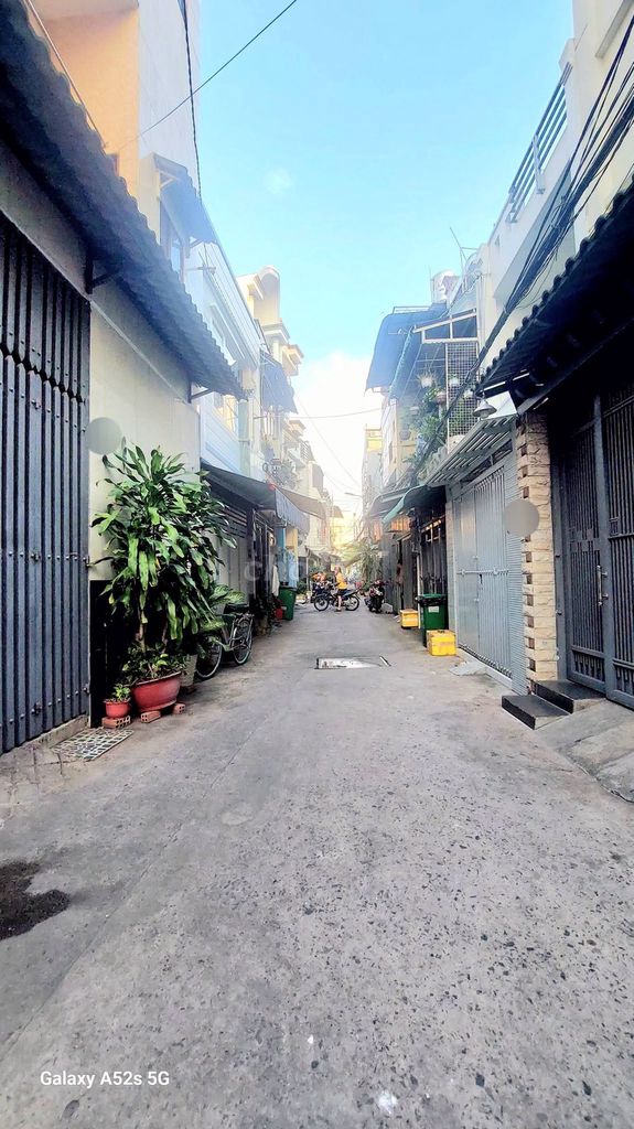 Nhà riêng tại Tân Phú, TP. Hồ Chí Minh - ảnh 1