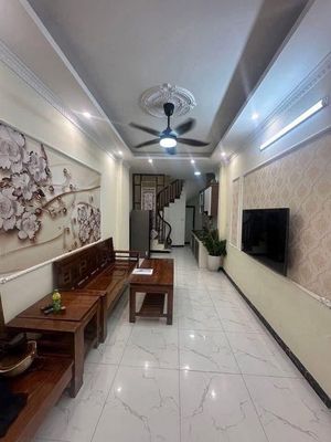 Nhà riêng tại Long Biên, Hà Nội - ảnh 1