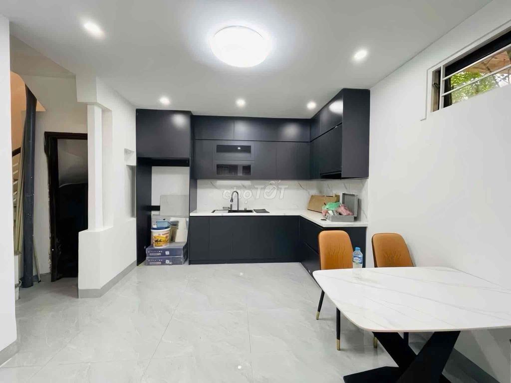 Nhà riêng tại Cầu Giấy, Hà Nội - ảnh 1
