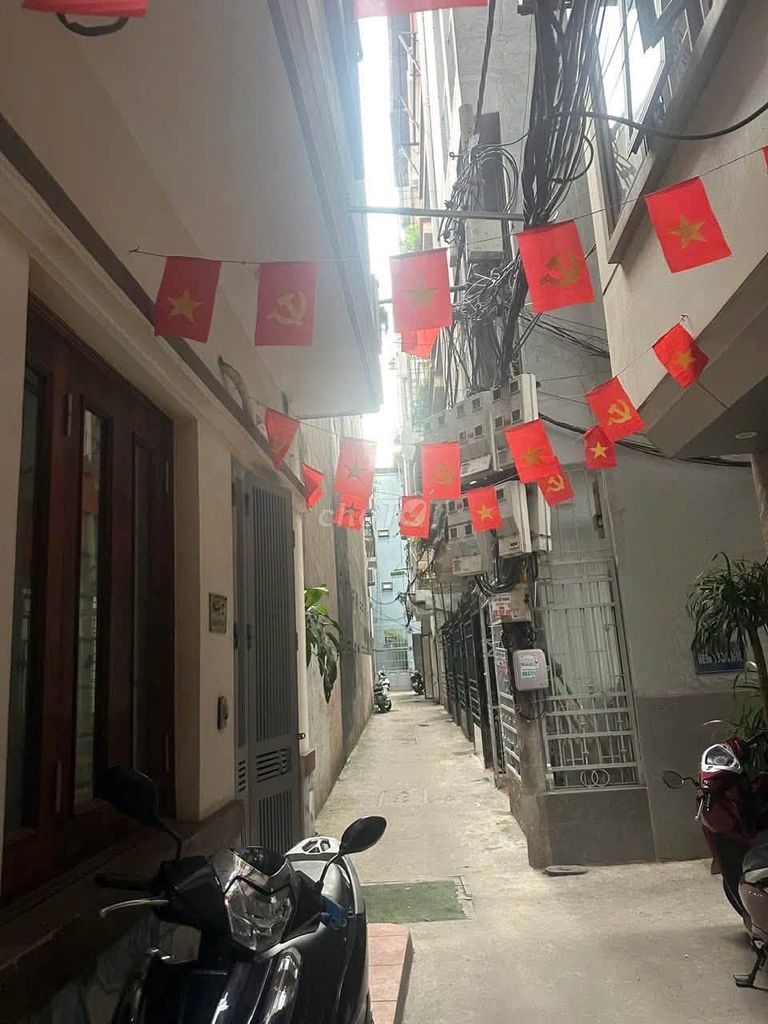 Nhà riêng tại Cầu Giấy, Hà Nội - ảnh 1