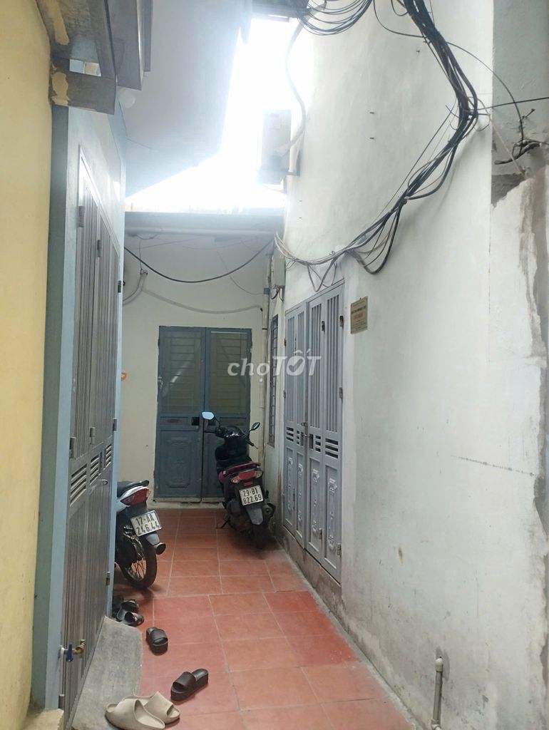 Nhà riêng tại Long Biên, Hà Nội - ảnh 1