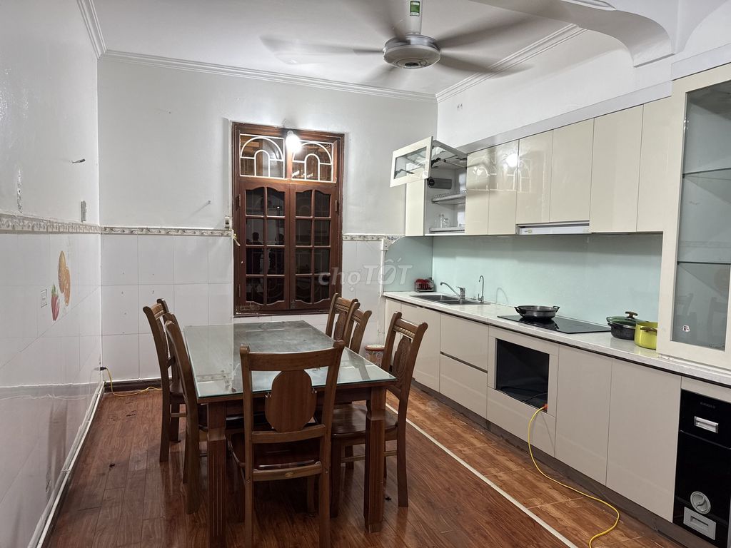 Nhà riêng tại Tây Hồ, Hà Nội - ảnh 1