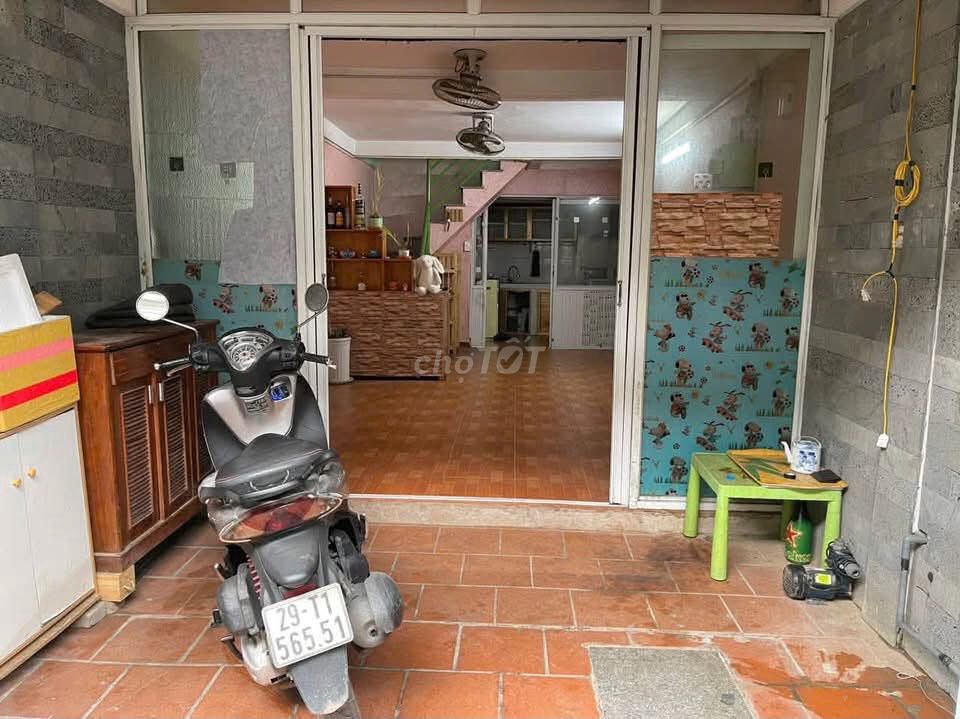 Nhà riêng tại Tây Hồ, Hà Nội - ảnh 1