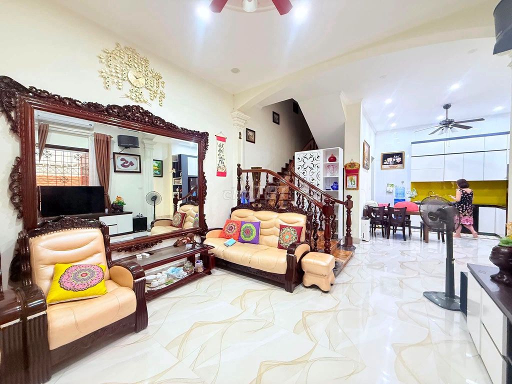 Nhà riêng tại Tây Hồ, Hà Nội - ảnh 1