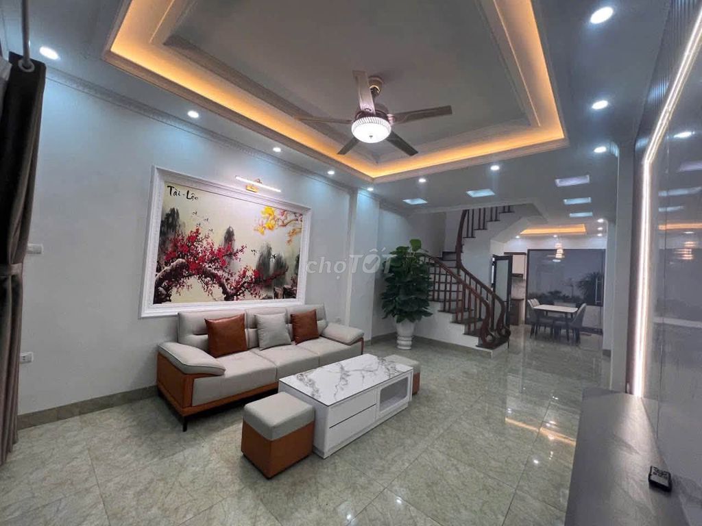 Nhà riêng tại Long Biên, Hà Nội - ảnh 1