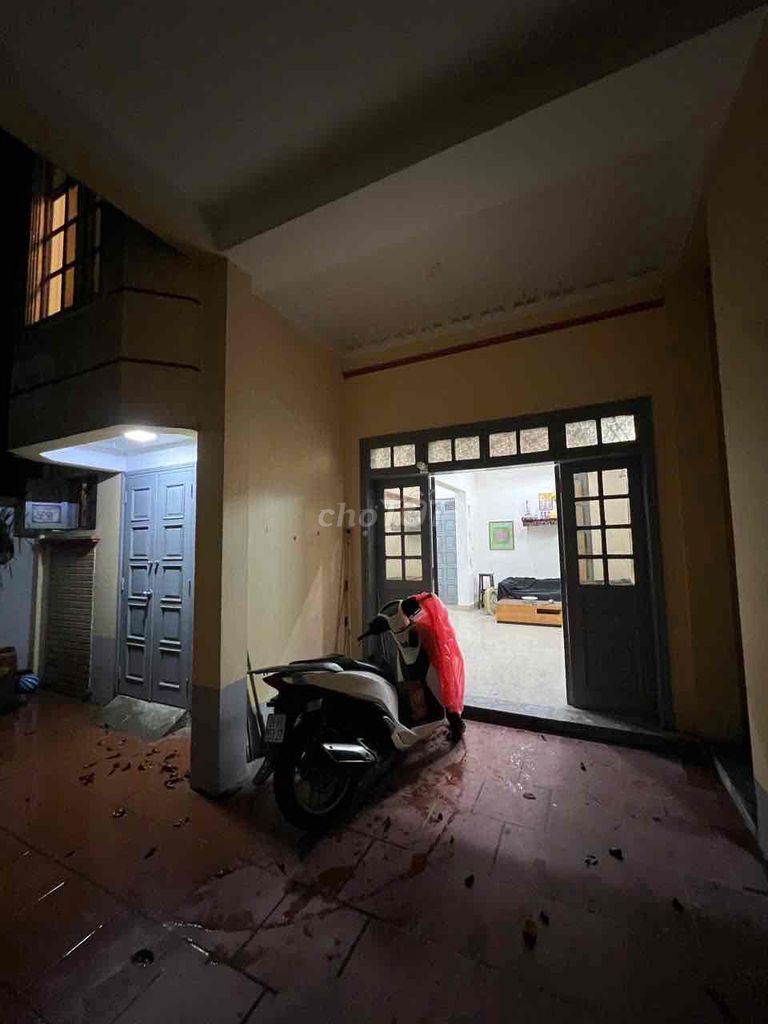 Nhà riêng tại Tây Hồ, Hà Nội - ảnh 1