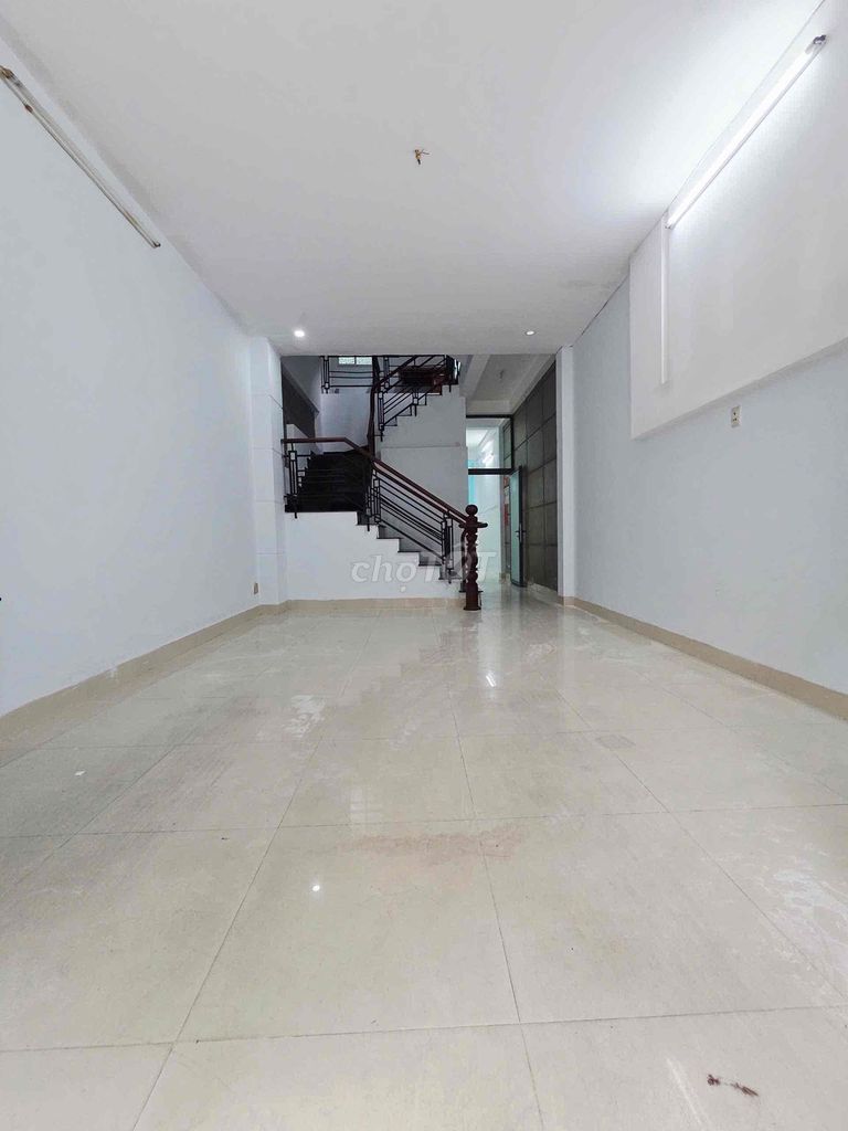 Nhà riêng tại Tân Phú, TP. Hồ Chí Minh - ảnh 1