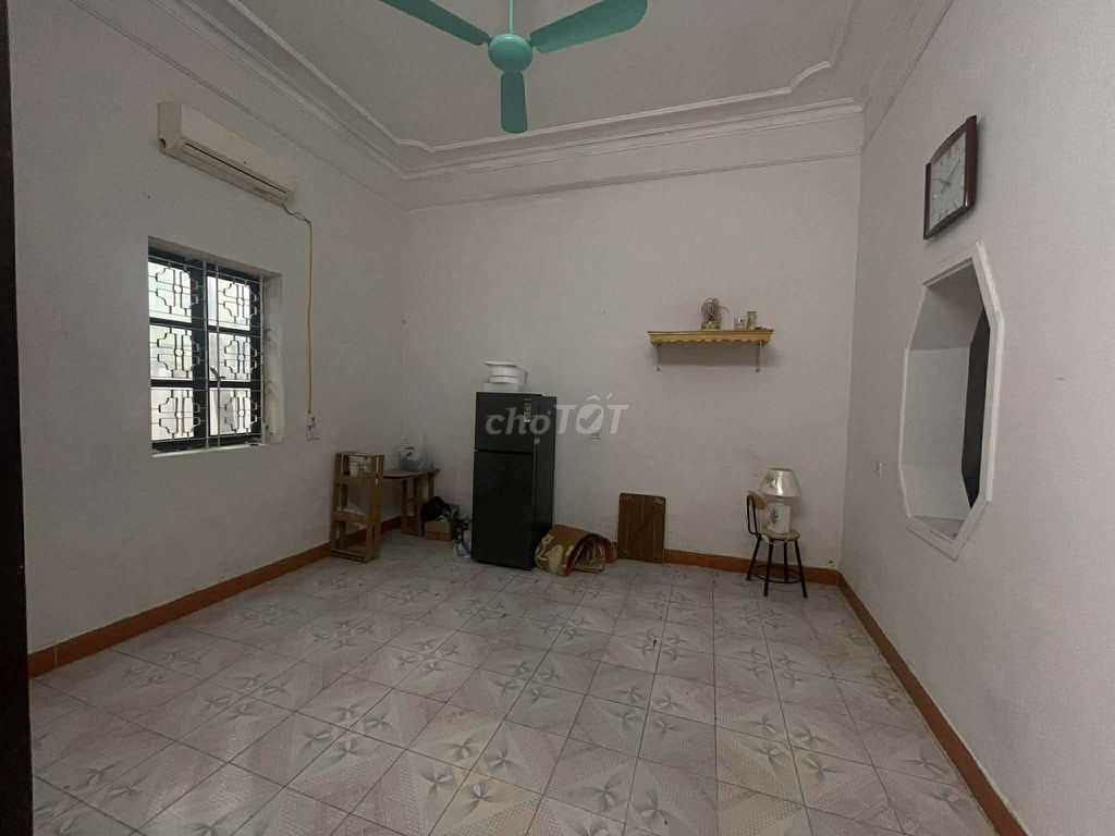 Nhà riêng tại Long Biên, Hà Nội - ảnh 1
