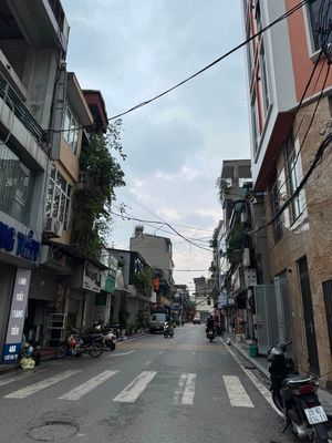 Nhà riêng tại Long Biên, Hà Nội - ảnh 1