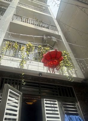 Nhà riêng tại Tây Hồ, Hà Nội - ảnh 1