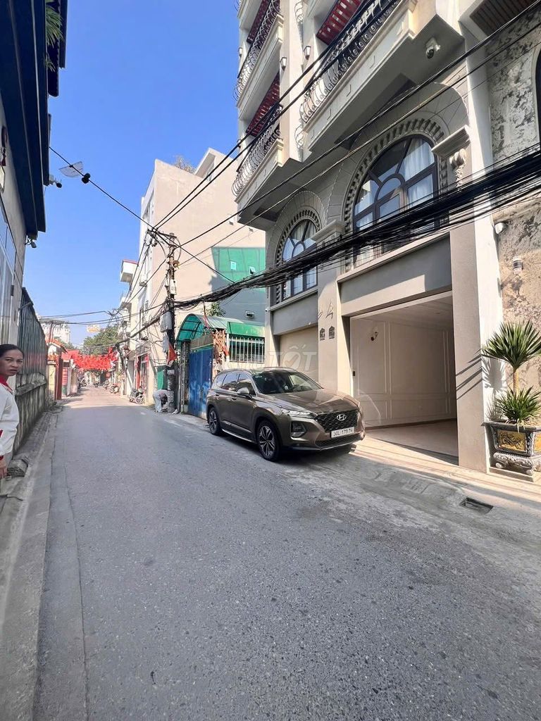 Nhà riêng tại Long Biên, Hà Nội - ảnh 1